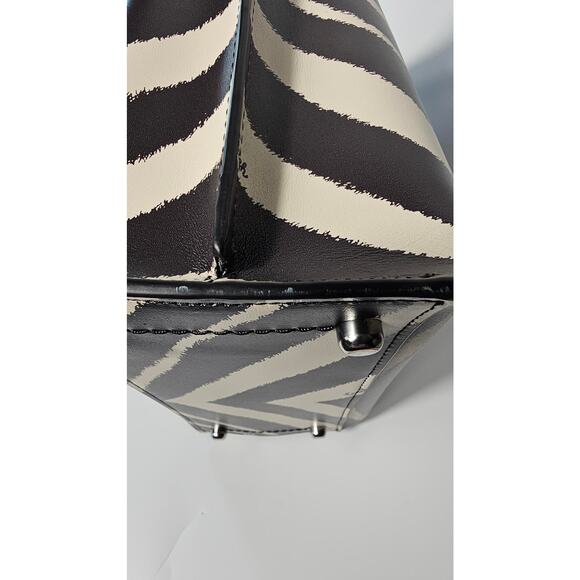 COACH Willow 24 Zebra Print Tote Leather - Picture 12 of 13